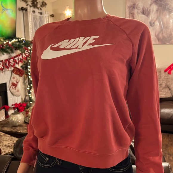 Nike Sweaters - Nike 😊